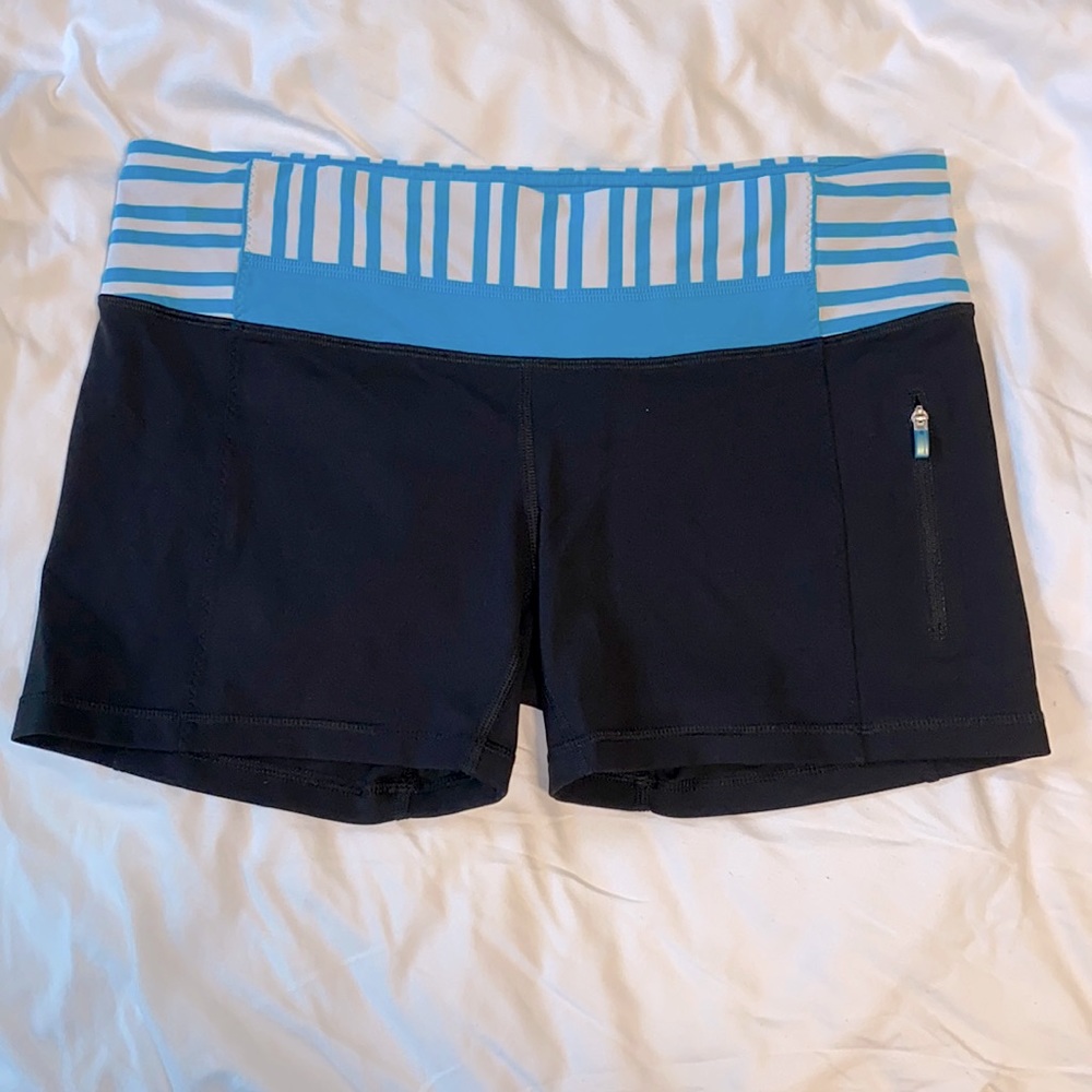 Lululemon Mid-Rise 6” Bike Shorts w/ zipper
